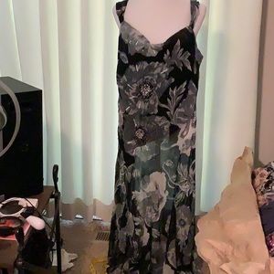 L &XL Midnight Velvet maxi dress with a flare